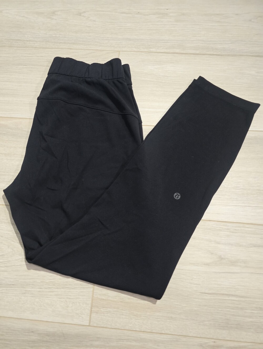 LULULEMON on The Fly Pants